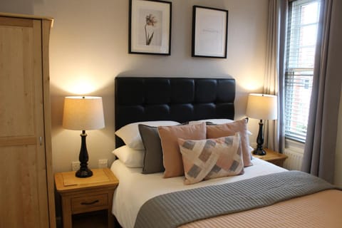 The Larches Bed and Breakfast in Wolverhampton