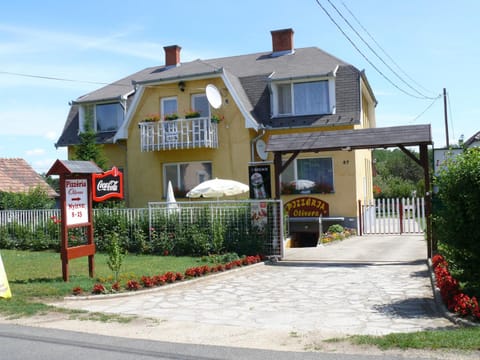 Property building, Day
