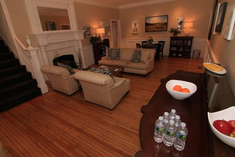 Restaurant/places to eat, Day, Night, View (from property/room), Decorative detail, Beach