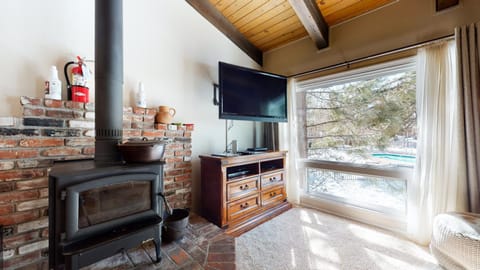 Chateau De Montagne #15 Condo Apartment in Mammoth Lakes