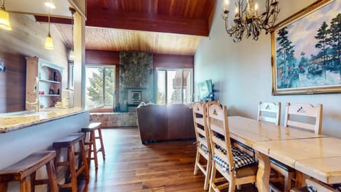 Bridges Townhome #07 Condo Apartment in Mammoth Lakes