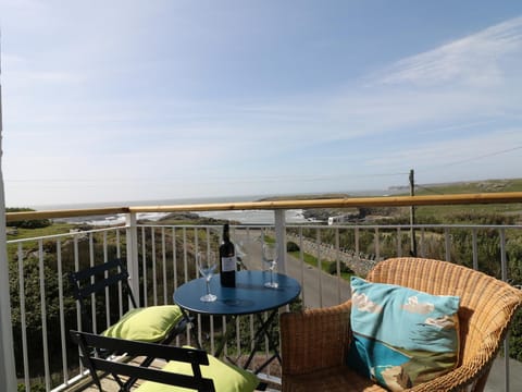 Seascape House in Trearddur Bay