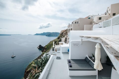 Virginia's Cave Villas Villa in Oia