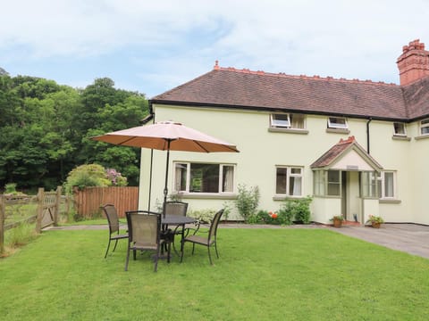 Gardener's Cottage House in Llanwrthwl