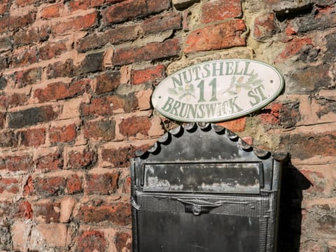 Nutshell Apartment in Whitby