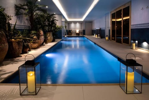 Swimming pool, Swimming pool