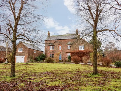 Eden House House in England