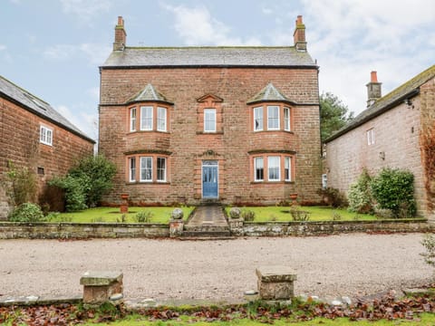 Eden House House in England