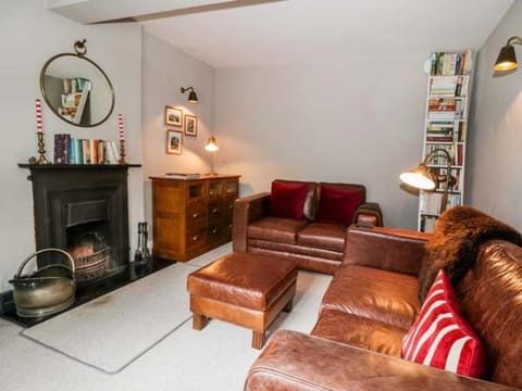 Rose Cottage House in High Peak District