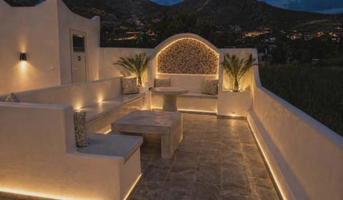 Property building, Decorative detail, Seating area