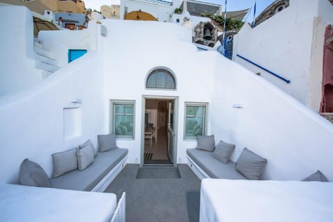 Cave Villa Valente Villa in Oia