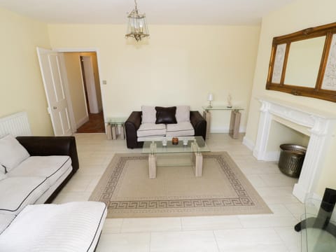 Garden View Apartment in Malvern Hills District