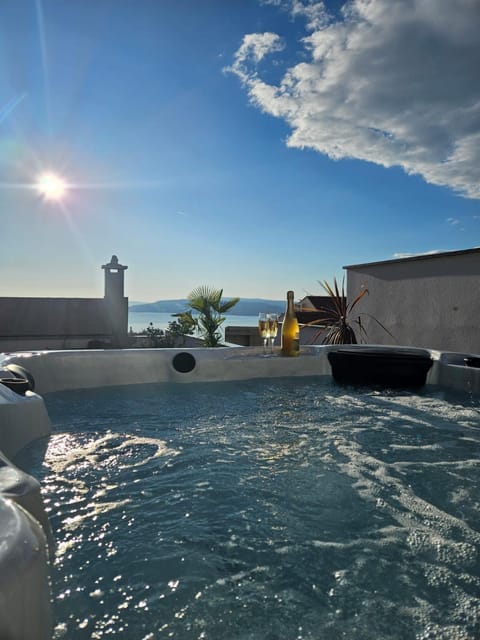 Day, Hot Tub, Sea view