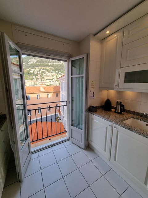 View (from property/room), Kitchen or kitchenette, stove