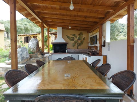 BBQ facilities, BBQ facilities, Dining area