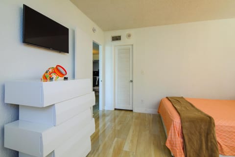 Sunny Isles Ocean Reserve Condo Apartments Apartment hotel in Sunny Isles Beach