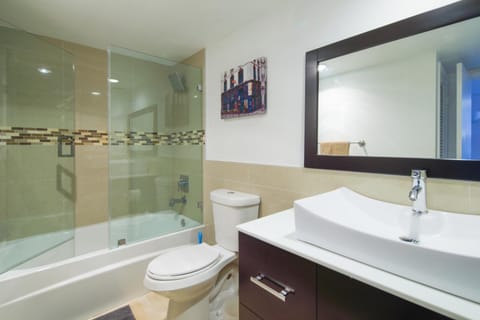 Sunny Isles Ocean Reserve Condo Apartments Apartment hotel in Sunny Isles Beach