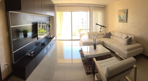 Sunny Isles Ocean Reserve Condo Apartments Apartment hotel in Sunny Isles Beach