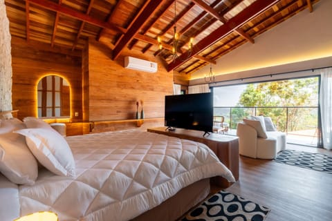 Bed, TV and multimedia, Living room, Photo of the whole room, Bedroom