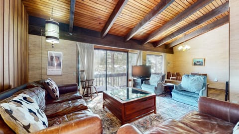 Mammoth West #124 Condo Apartment in Mammoth Lakes