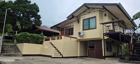 Property building, Breakfast