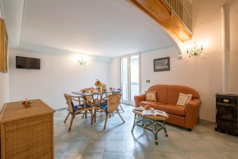 Living room, Photo of the whole room, Dining area