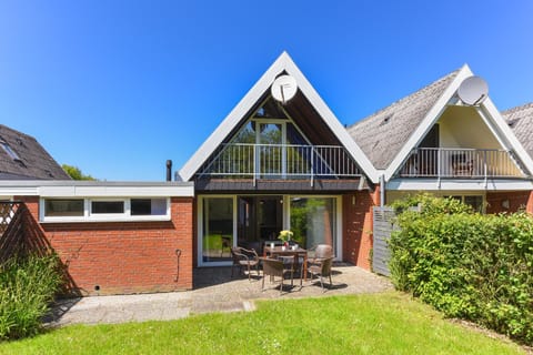 Property building, Garden view