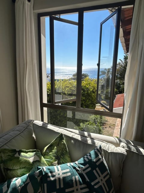 Toledo - Modern Apartment w View Apartment in Plettenberg Bay