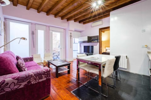 TV and multimedia, Living room, Dining area