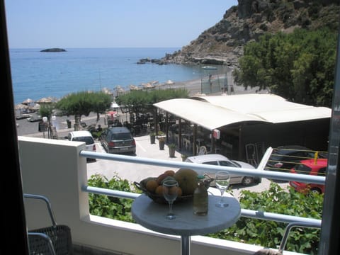 Patio, Facade/entrance, View (from property/room), Balcony/Terrace, Area and facilities, Drinks