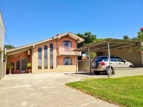 Facade/entrance, Parking