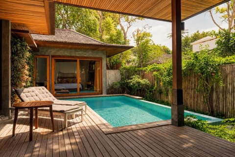 Property building, Patio, Spring, Day, Natural landscape, Garden, Garden view, Pool view, Swimming pool, sunbed