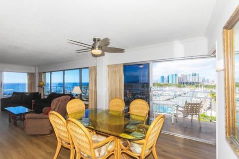 Ilikai Tower 943 House in Honolulu