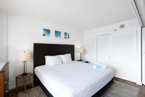 Ilikai Tower 1205 House in Honolulu