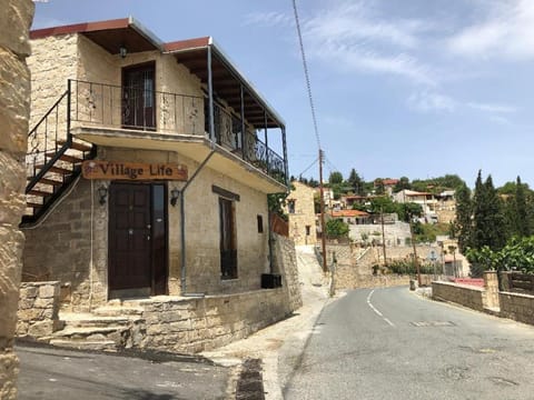 Property building, Facade/entrance, Neighbourhood