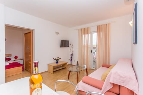 Apartments Snjezana Makarska Apartment in Makarska