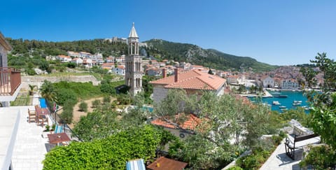 Landmark view, Sea view, Street view