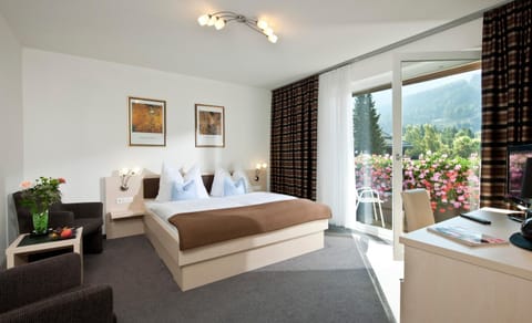 Living room, Bedroom