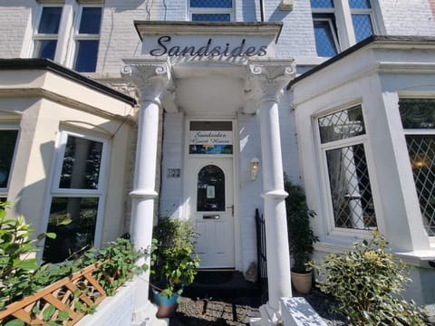 Sandsides Guest House Bed and Breakfast in Whitley Bay