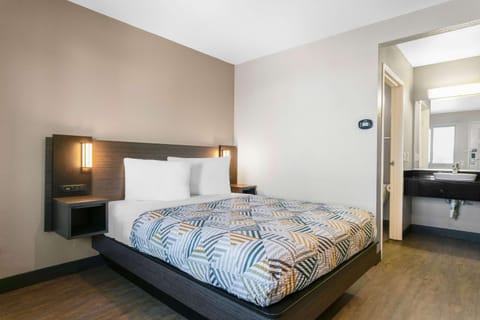 Photo of the whole room, On site