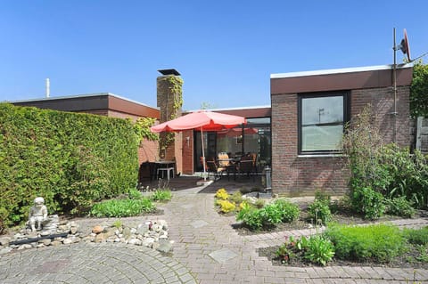 Property building, Spring, Day, Garden, Garden view