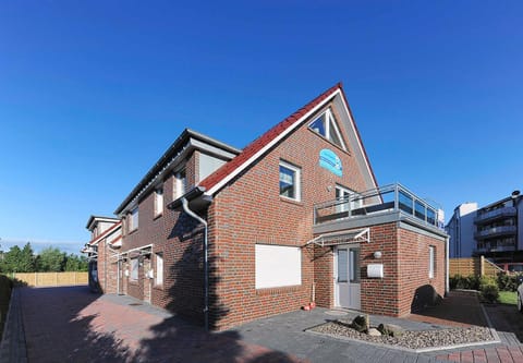 Property building, Day, Neighbourhood, Street view