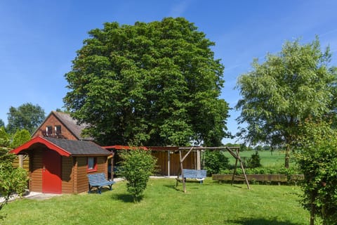Property building, Spring, Day, Natural landscape, Garden, Garden view