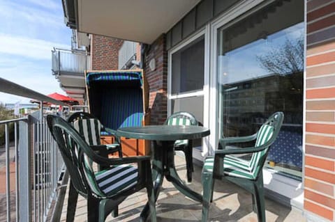 Patio, Day, View (from property/room), Balcony/Terrace, Seating area