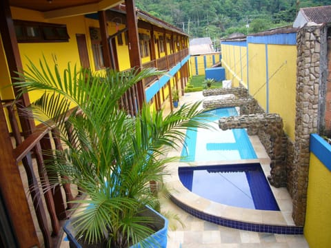 Area and facilities, Swimming pool