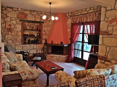 TV and multimedia, Living room, Seating area