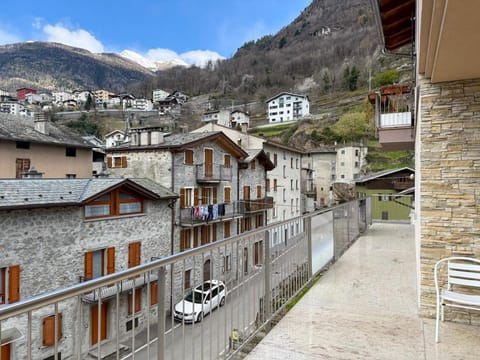 Neighbourhood, Mountain view, Street view