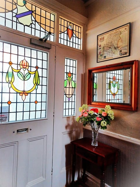 Facade/entrance, Decorative detail