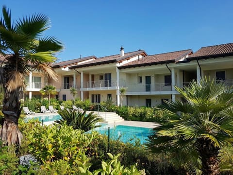 Luxury Apartments Beauty Gardens Apartment in Sirmione