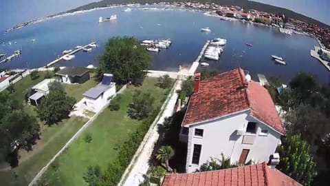 Property building, Facade/entrance, Off site